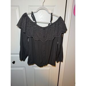 Maurices Gray Eyelet Cold Shoulder Peasant Blouse Women's Large NWT